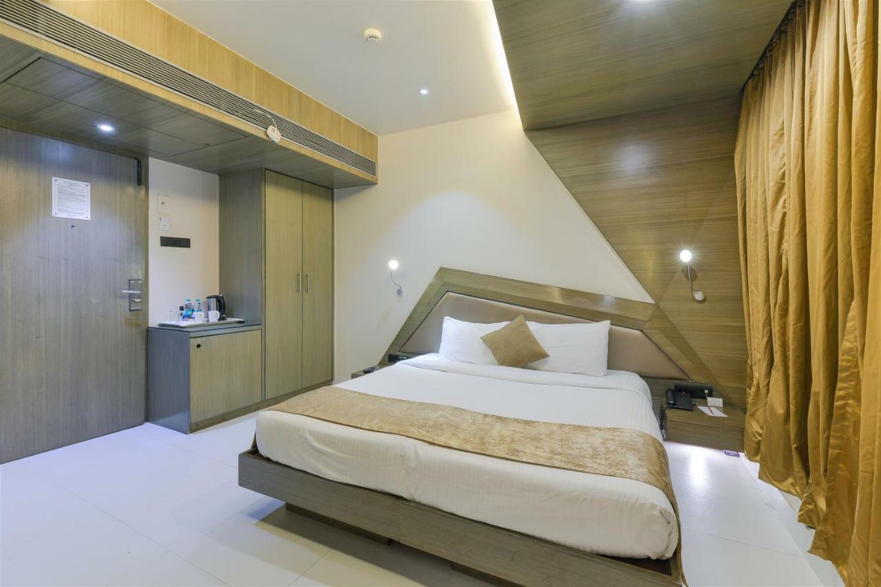 Dragonfly Hotel - The Art Hotel Bombaim Exterior foto